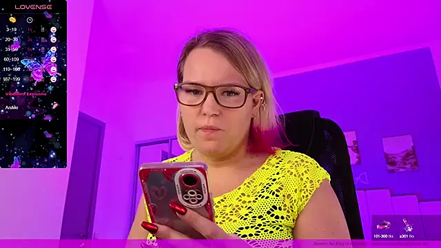 Snapshot of EVAshinyGIRL chatting on January 2025 01:52:01 PM EVAshinyGIRL online show from January 2025 01:52:01 PM