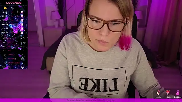 Snapshot of EVAshinyGIRL chatting on February 2025 07:40:02 AM EVAshinyGIRL online show from February 2025 07:40:02 AM