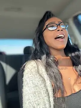 Blazerina online show from October 2025 06:59:01 PM