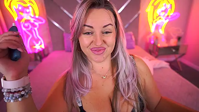 KiraCandyS online show from October 2025 07:59:01 PM