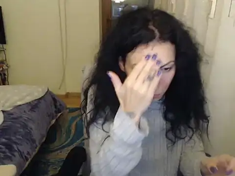 Emmatoo online show from December 2025 04:23:01 PM