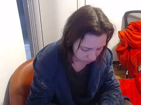 Emmatoo online show from March 2026 08:34:02 PM