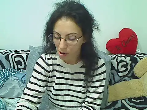 Emmatoo online show from April 2026 03:02:01 AM