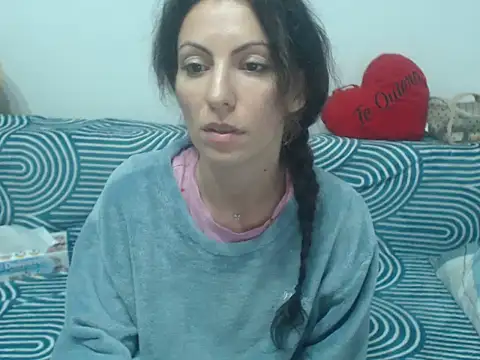 Emmatoo online show from May 2026 11:01:04 PM