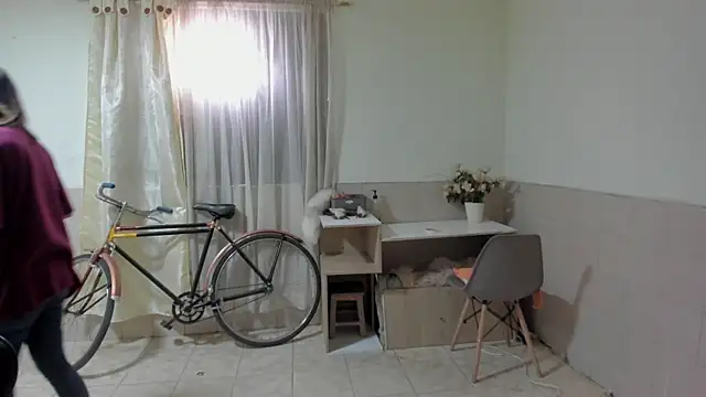 Snapshot of linnie_ chatting on October 2025 04:31:01 PM linnie  online show from October 2025 04:31:01 PM