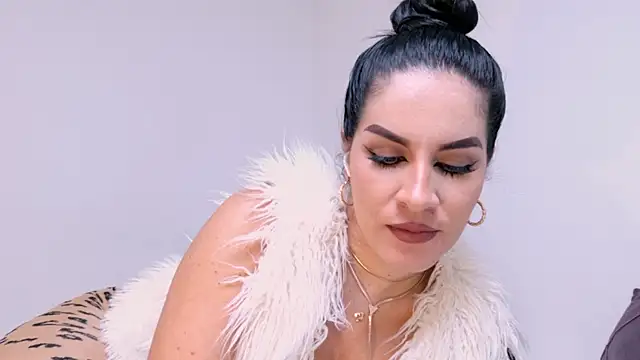 Pamela Rosal online show from December 2025 12:43:02 PM