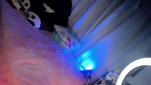 Snapshot of Maryonthemoon chatting on January 2025 07:38:01 AM Maryonthemoon online show from January 2025 07:38:01 AM