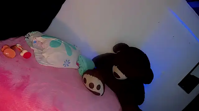 Snapshot of Maryonthemoon chatting on February 2025 06:56:01 AM Maryonthemoon online show from February 2025 06:56:01 AM