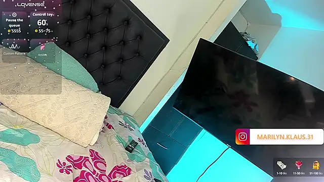 Snapshot of Maryonthemoon chatting on September 2025 02:41:01 PM Maryonthemoon online show from September 2025 02:41:01 PM