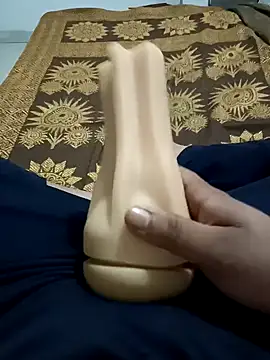 Snapshot of Unicorns74 chatting on December 2024 04:19:02 PM Unicorns74 online show from December 2024 04:19:02 PM