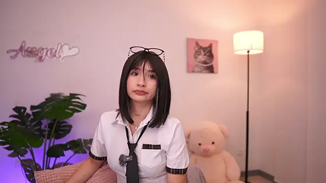 Angeeel  online show from October 2025 03:50:02 AM