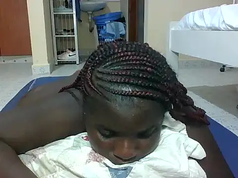 hotebbbyy online show from February 2026 06:48:01 PM