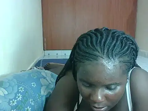 hotebbbyy online show from April 2026 08:07:02 PM