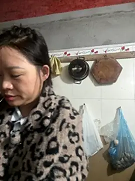 Hellen 111 online show from March 2026 10:10:01 AM