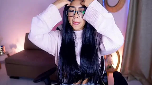 Snapshot of Sara_albrecht chatting on December 2024 12:49:01 PM Sara albrecht online show from December 2024 12:49:01 PM