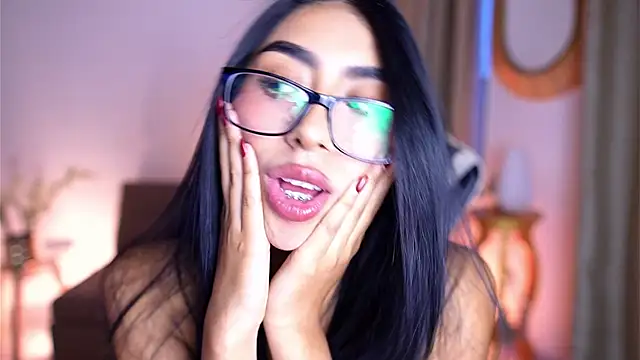 Snapshot of Sara_albrecht chatting on December 2024 07:00:02 PM Sara albrecht online show from December 2024 07:00:02 PM