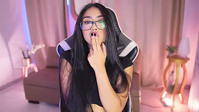 Snapshot of Sara_albrecht chatting on January 2025 03:58:01 PM Sara albrecht online show from January 2025 03:58:01 PM