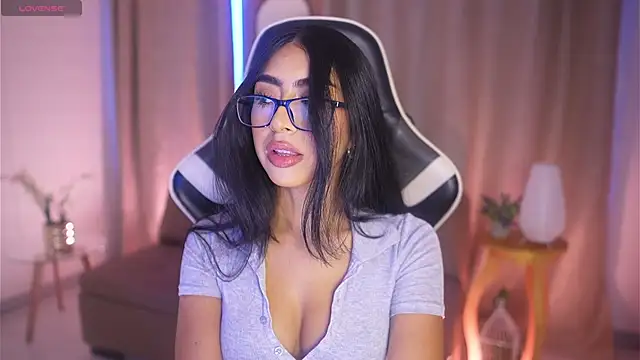 Snapshot of Sara_albrecht chatting on January 2025 12:42:01 PM Sara albrecht online show from January 2025 12:42:01 PM