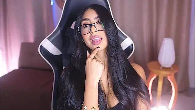 Snapshot of Sara_albrecht chatting on January 2025 12:48:02 PM Sara albrecht online show from January 2025 12:48:02 PM