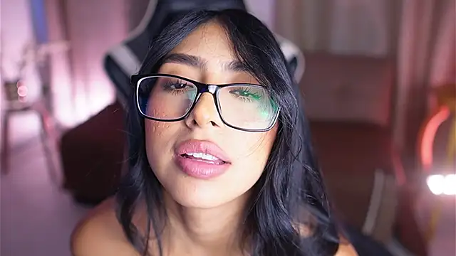 Snapshot of Sara_albrecht chatting on January 2025 03:44:01 PM Sara albrecht online show from January 2025 03:44:01 PM