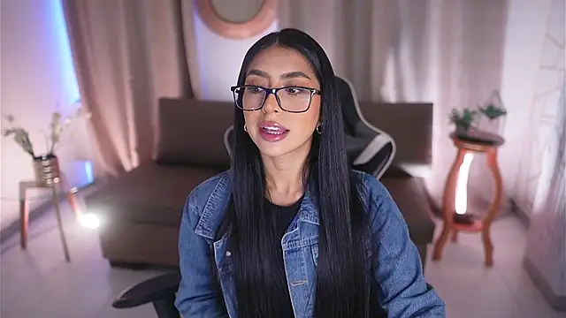 Snapshot of Sara_albrecht chatting on February 2025 01:10:02 PM Sara albrecht online show from February 2025 01:10:02 PM