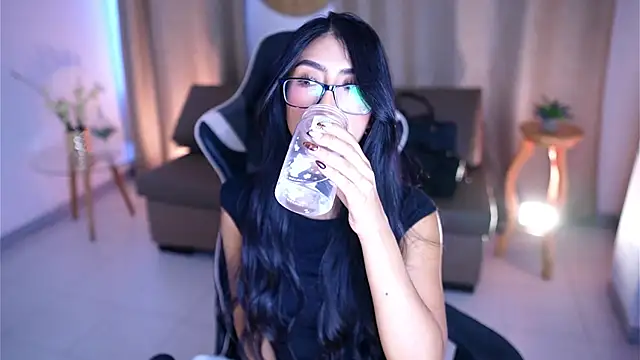 Snapshot of Sara_albrecht chatting on March 2025 04:17:02 PM Sara albrecht online show from March 2025 04:17:02 PM