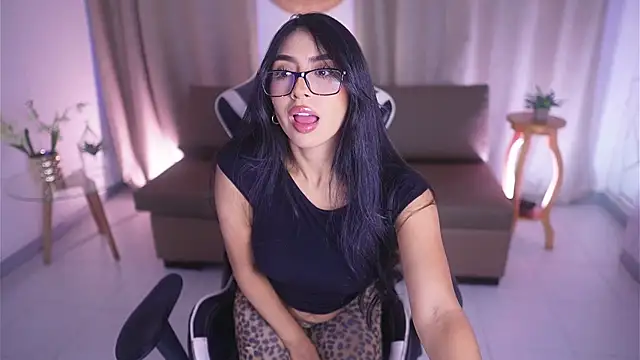 Snapshot of Sara_albrecht chatting on March 2025 12:39:02 PM Sara albrecht online show from March 2025 12:39:02 PM