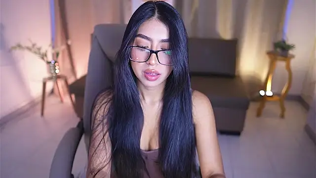 Snapshot of Sara_albrecht chatting on March 2025 12:43:02 PM Sara albrecht online show from March 2025 12:43:02 PM