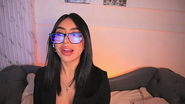 Snapshot of Sara_albrecht chatting on October 2025 12:33:02 AM Sara albrecht online show from October 2025 12:33:02 AM