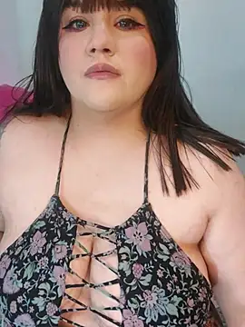 ItsNaiixa online show from November 2025 06:56:02 PM