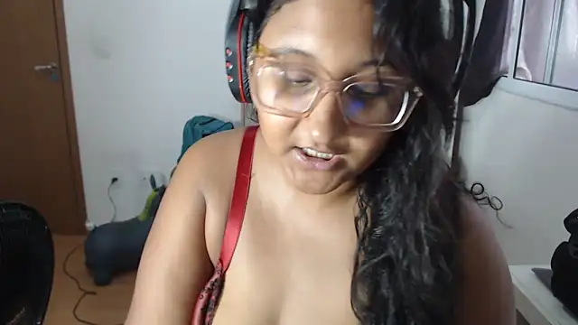 littlejady online show from February 2026 02:37:02 PM