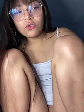 Snapshot of Lily_candy_X chatting on January 2025 09:04:02 AM Lily candy X online show from January 2025 09:04:02 AM