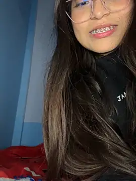 Snapshot of Lily_candy_X chatting on February 2025 05:58:01 AM Lily candy X online show from February 2025 05:58:01 AM