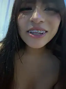 Snapshot of Lily_candy_X chatting on March 2025 04:25:01 AM Lily candy X online show from March 2025 04:25:01 AM