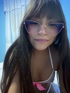 Snapshot of Lily_candy_X chatting on March 2025 05:02:01 AM Lily candy X online show from March 2025 05:02:01 AM