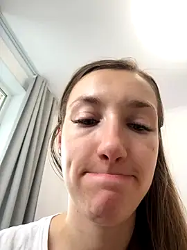 KateRedgar online show from September 2025 09:54:01 AM