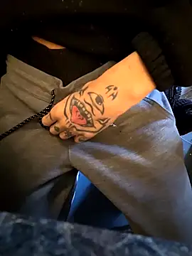 Migaruo online show from April 2026 10:21:02 PM