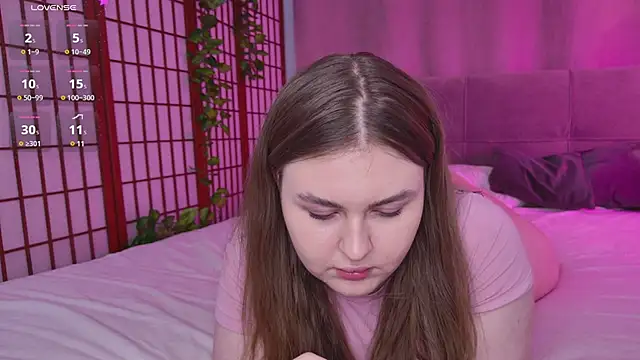 Snapshot of Mia__Peach chatting on February 2025 06:17:02 AM Mia Peach online show from February 2025 06:17:02 AM