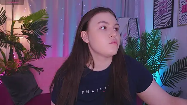 Snapshot of Mia__Peach chatting on March 2025 12:00:02 AM Mia Peach online show from March 2025 12:00:02 AM