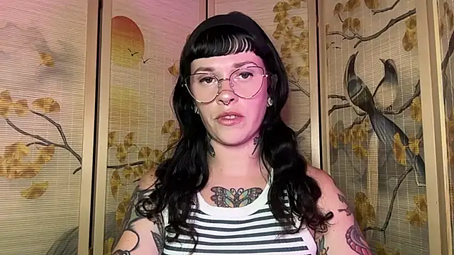 Snapshot of Marcelinegoddess chatting on July 2026 04:06:02 AM Marcelinegoddess online show from July 2026 04:06:02 AM