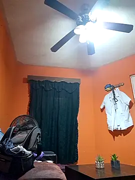 miicheele32 online show from November 2025 01:59:02 AM