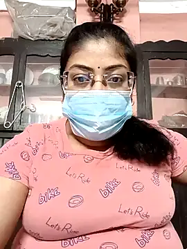 Snapshot of LAVERNIYA_ chatting on December 2024 02:22:01 PM LAVERNIYA  online show from December 2024 02:22:01 PM