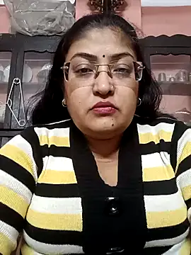 Snapshot of LAVERNIYA_ chatting on December 2024 01:13:02 PM LAVERNIYA  online show from December 2024 01:13:02 PM