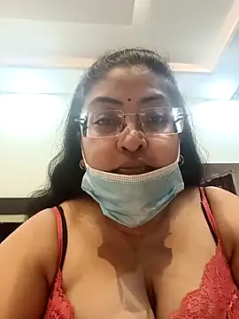 Snapshot of LAVERNIYA_ chatting on January 2025 01:31:02 AM LAVERNIYA  online show from January 2025 01:31:02 AM