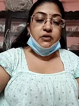 Snapshot of LAVERNIYA_ chatting on January 2025 01:32:02 PM LAVERNIYA  online show from January 2025 01:32:02 PM