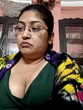 Snapshot of LAVERNIYA_ chatting on January 2025 07:05:01 PM LAVERNIYA  online show from January 2025 07:05:01 PM