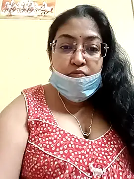 Snapshot of LAVERNIYA_ chatting on February 2025 05:28:02 AM LAVERNIYA  online show from February 2025 05:28:02 AM