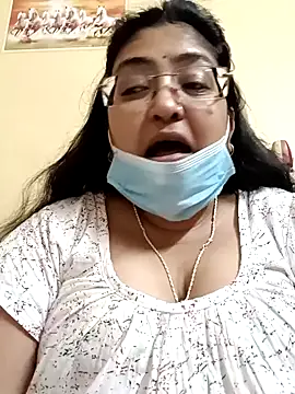 Snapshot of LAVERNIYA_ chatting on February 2025 10:15:02 AM LAVERNIYA  online show from February 2025 10:15:02 AM