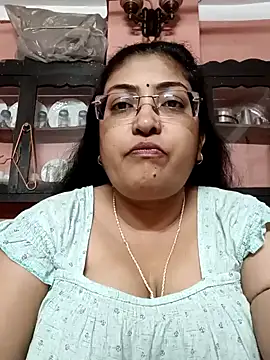 Snapshot of LAVERNIYA_ chatting on February 2025 12:11:01 PM LAVERNIYA  online show from February 2025 12:11:01 PM