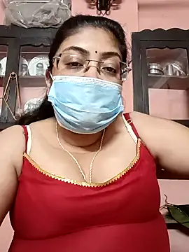 Snapshot of LAVERNIYA_ chatting on February 2025 03:14:01 PM LAVERNIYA  online show from February 2025 03:14:01 PM